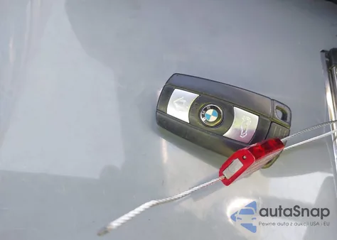 2011 BMW 328I z USA, uszkodzony, nr VIN WBAPH5G58BNM77056